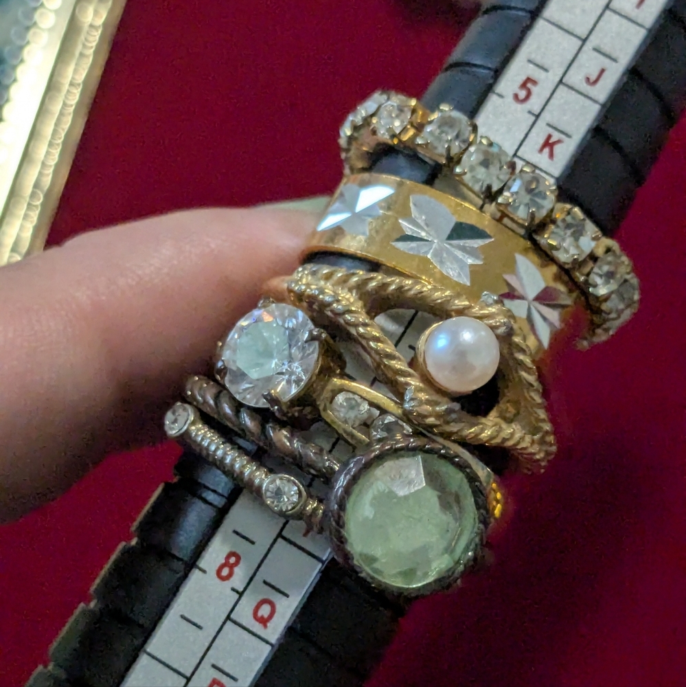 Gold Ring Lot - Picture 6 of 16